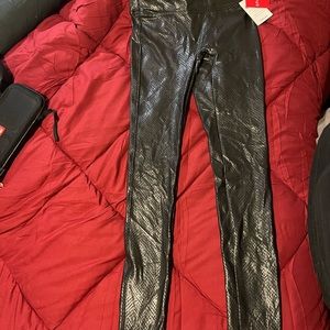 Spank-snake skin print